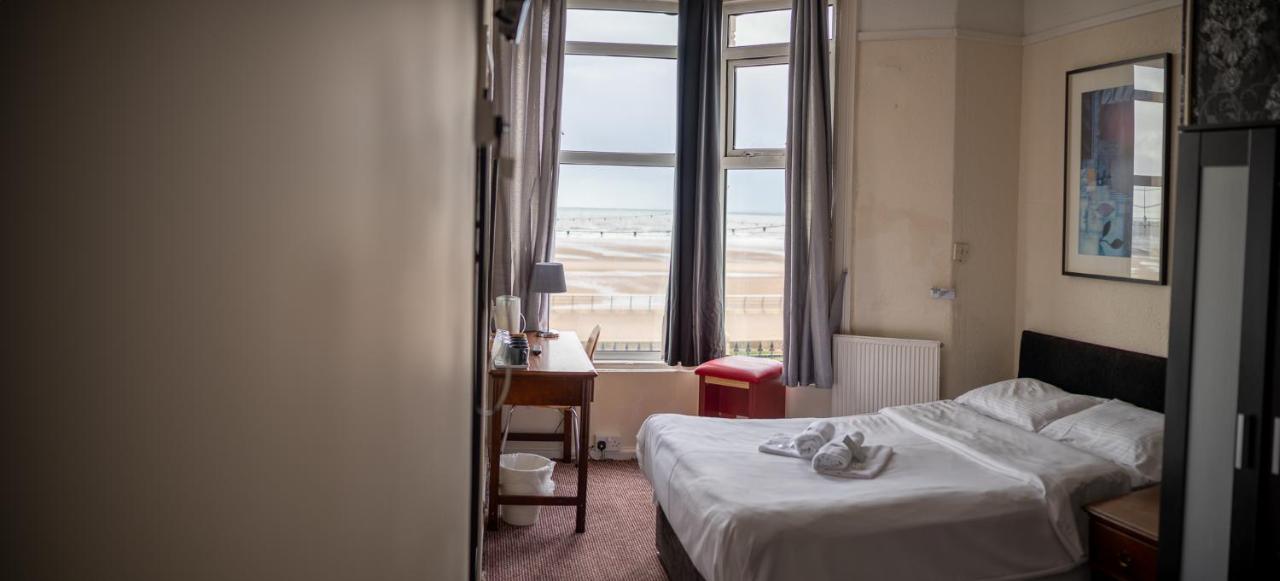 The Chimes On The Sea Blackpool Exterior foto