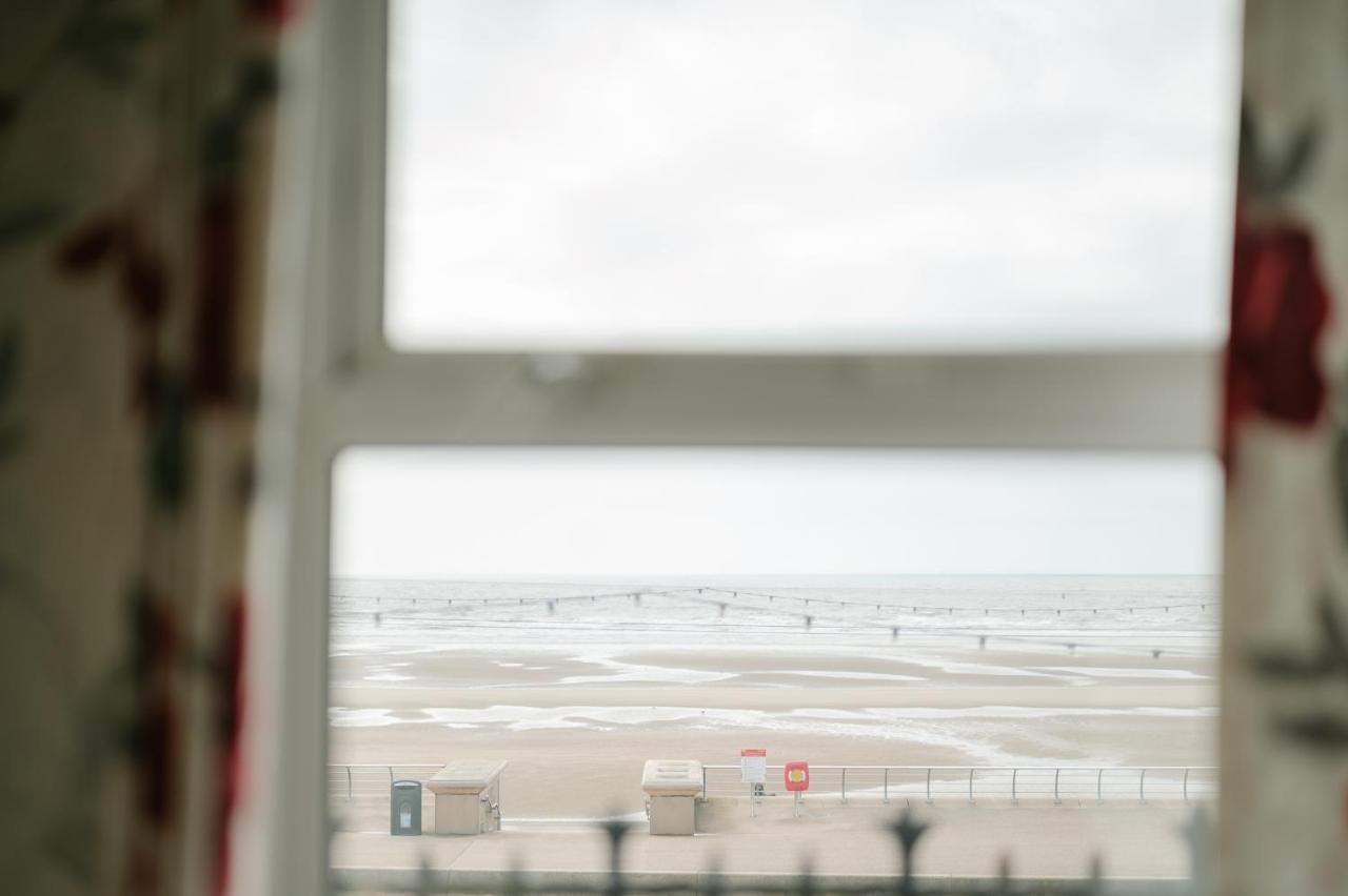 The Chimes On The Sea Blackpool Exterior foto